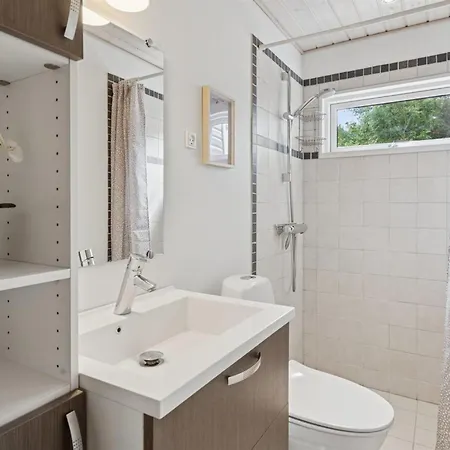 Esme - 225m To The Fjord By Interhome *