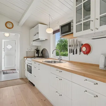 Esme - 225m To The Fjord By Interhome